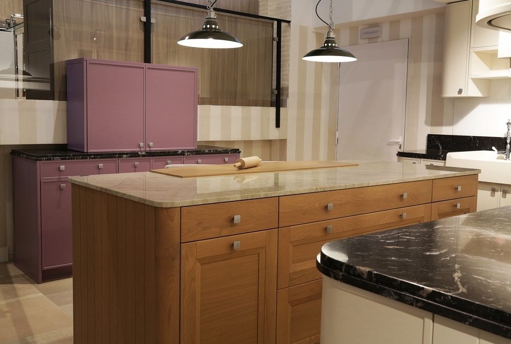 Diseño de cocinas clásicas con aire renovado