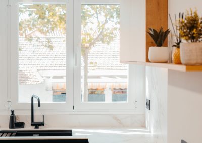 4206G NERO ­ VERAVENT SCHOCK FREGADERO + GRIFO modelo PACK Brooklyn N100XL + Inedito Black